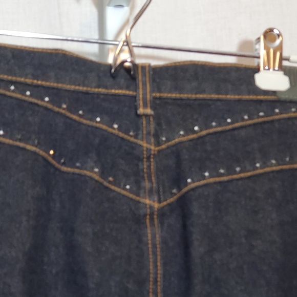 Laundry Dark Wash Blue Denim Zipfly Cotton Blend Skirt with Rhinestones Size 12 - Picture 9 of 15
